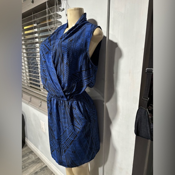 Forever 21 Blue and Black Mini Dress - Picture 3 of 8